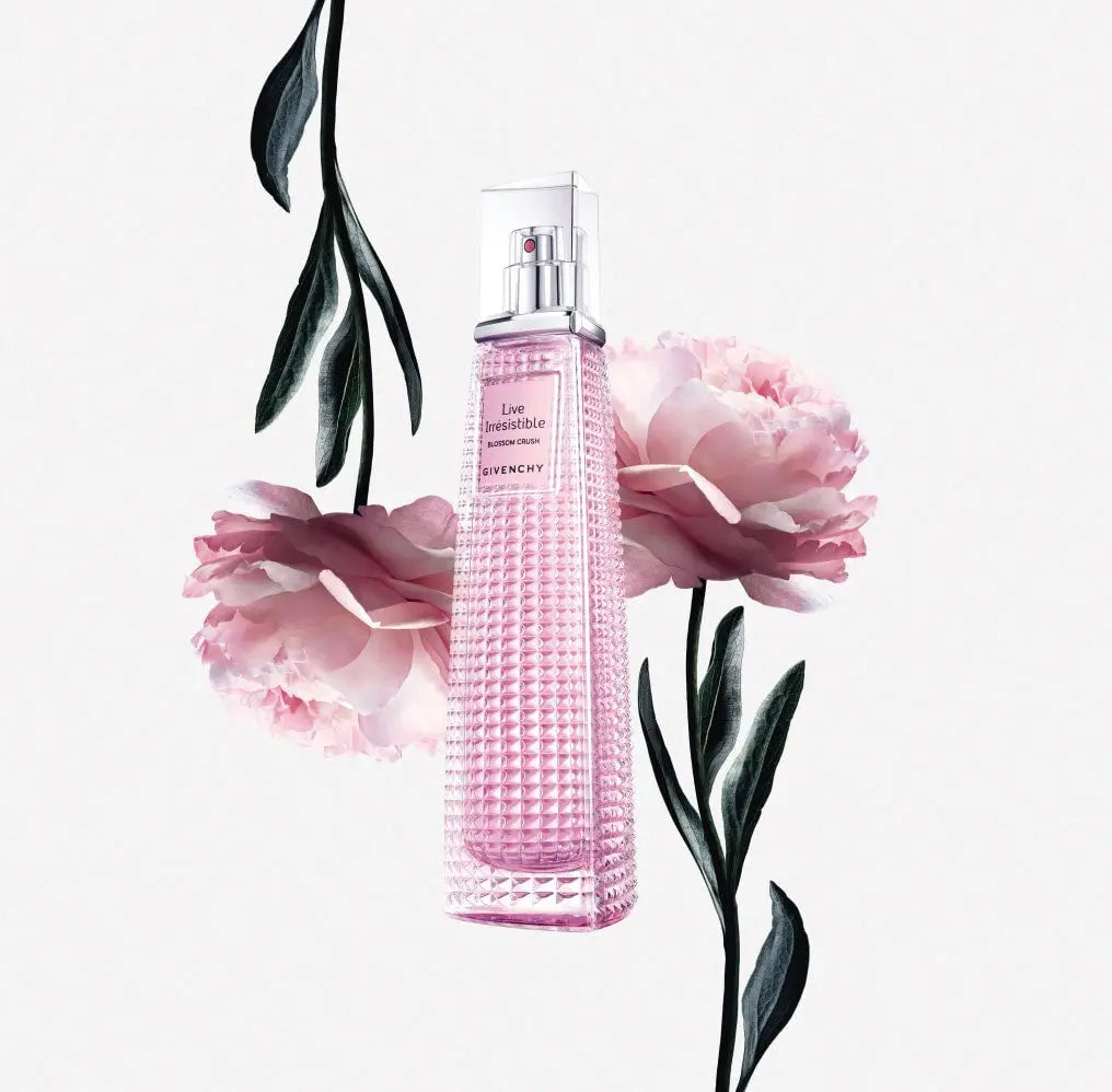 Givenchy Live Irresistible Blossom Crush Eau de Toilette Spray 50ml Givenchy